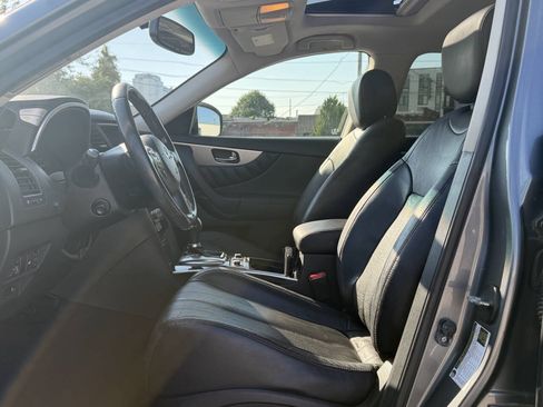 Used 2017 INFINITI QX70 AWD w/ Premium Package image 10