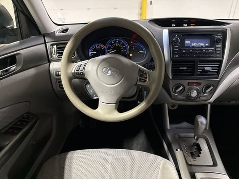 Used 2013 Subaru Forester 2.5X Premium w/ Popular Pkg 3 AWD/4WD image 11