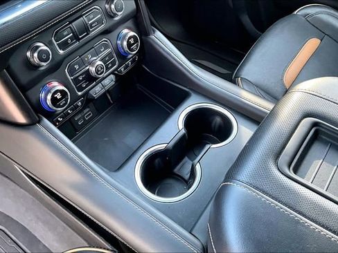 Used 2021 GMC Yukon AT4 w/ Technology Package image 14