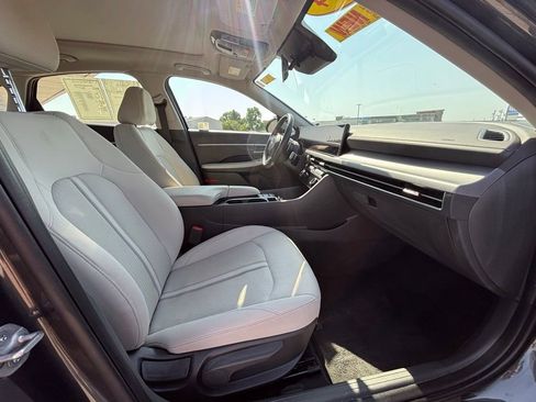Used 2024 Hyundai Sonata SEL w/ Convenience Package image 9