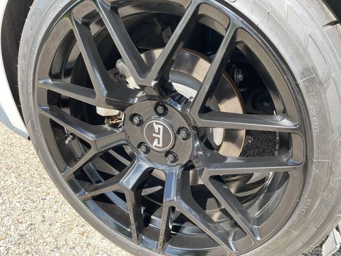 Used 2021 Ford Mustang GT Premium w/ Equipment Group 401A RWD image 43