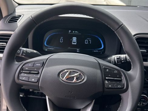 New 2026 Hyundai Venue SEL FWD image 9