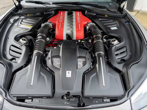 Used 2018 Ferrari GTC4Lusso image 42