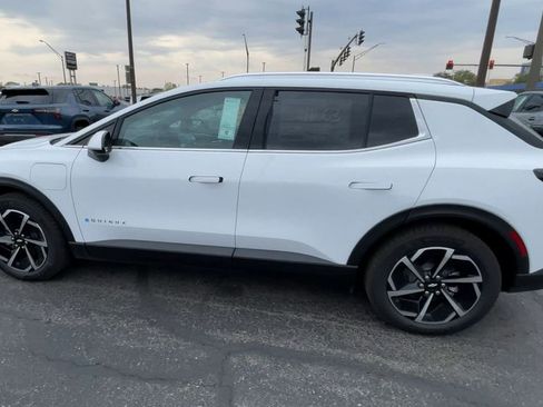 New 2026 Chevrolet Equinox EV LT image 7