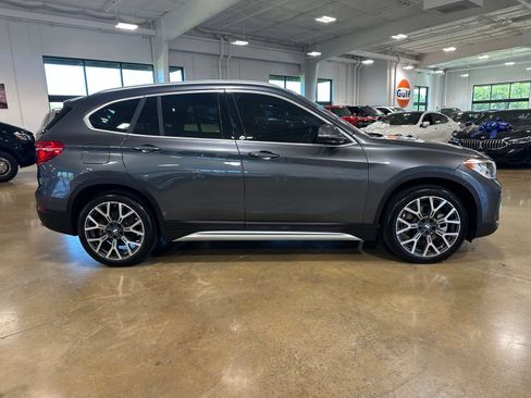 Used 2022 BMW X1 sDrive28i w/ Convenience Package FWD image 9