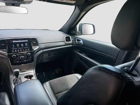 Used 2021 Jeep Grand Cherokee Laredo X AWD/4WD image 23