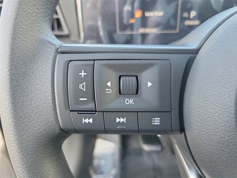 New 2026 Nissan Kicks SV image 5