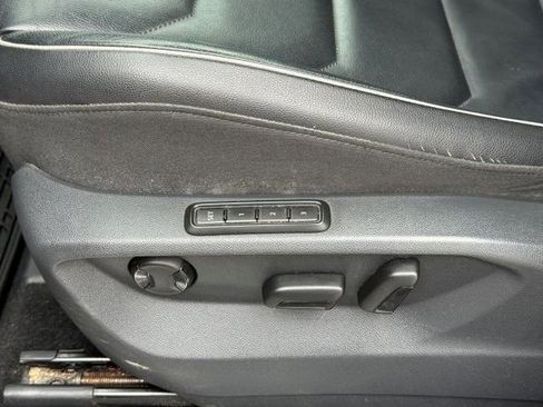 Used 2018 Volkswagen Tiguan SEL Premium w/ 3rd Row Seat Package image 12