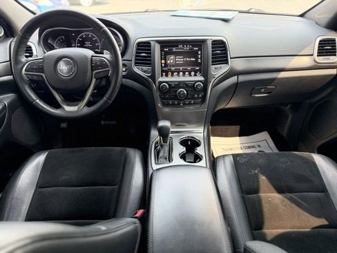 Used 2017 Jeep Grand Cherokee Altitude image 9