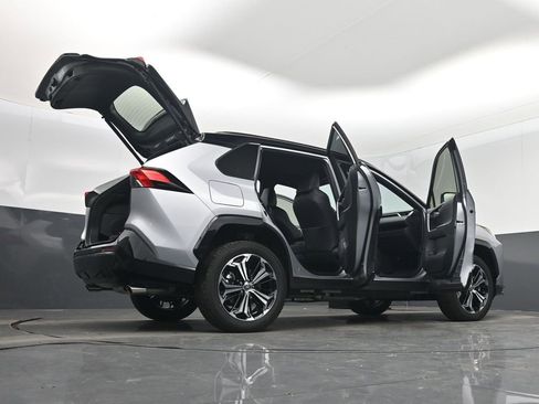 Used 2025 Toyota RAV4 XSE image 54