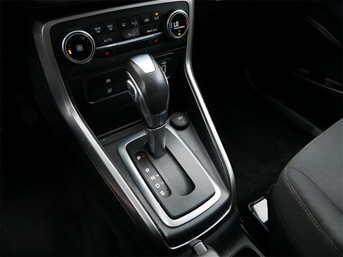 Used 2020 Ford EcoSport SE w/ SE Convenience Package image 23