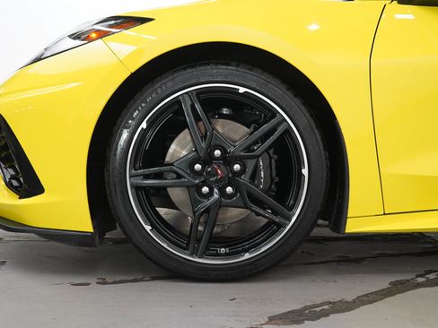 Used 2024 Chevrolet Corvette Stingray Premium Conv w/ Stealth Interior Trim Package RWD image 29