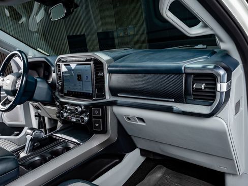 Used 2022 Ford F150 Limited image 18