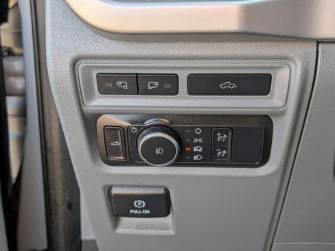 Certified 2021 Ford F150 XLT w/ Equipment Group 302A High image 19