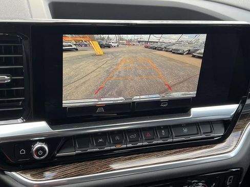 Used 2025 GMC Sierra 1500 Elevation image 21