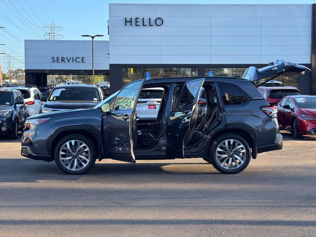Used 2025 Subaru Forester Touring AWD/4WD image 26