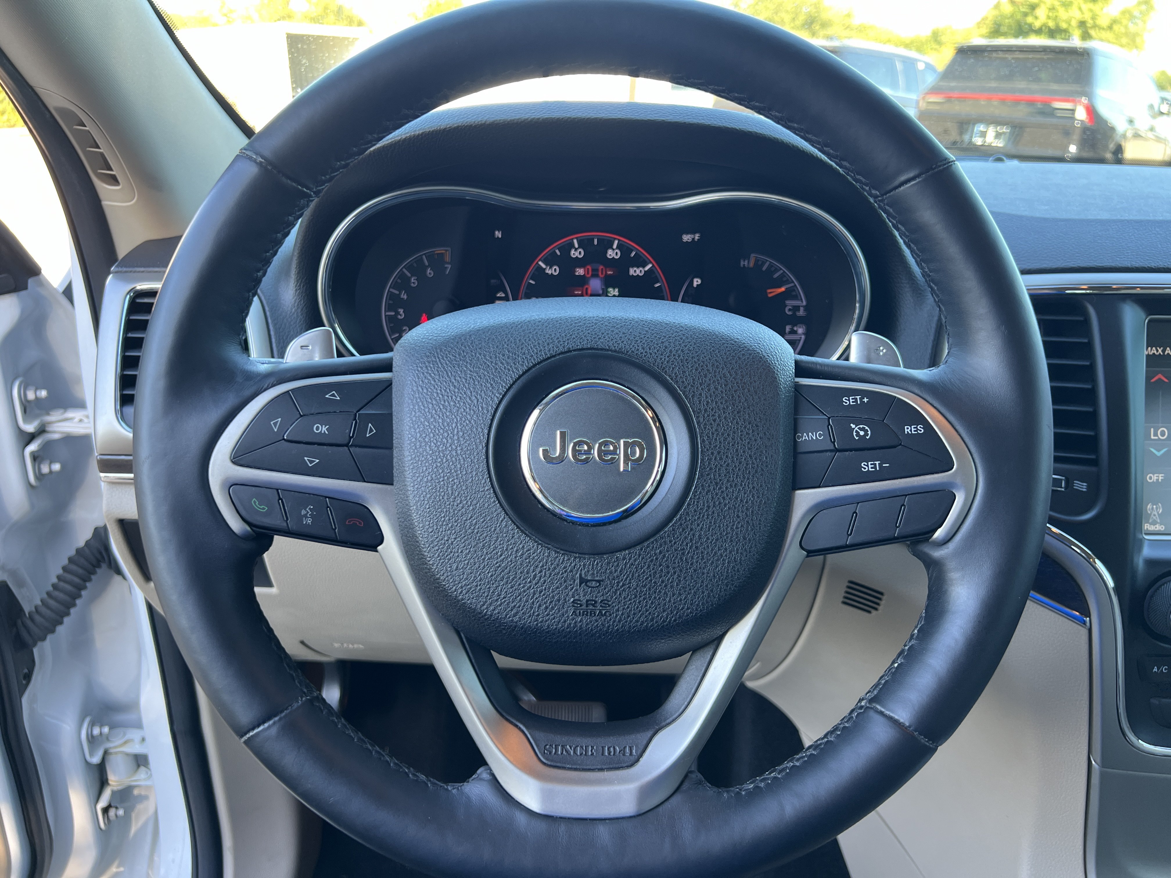 Used 2014 Jeep Grand Cherokee Limited w/ Trailer Tow Group IV RWD image 19