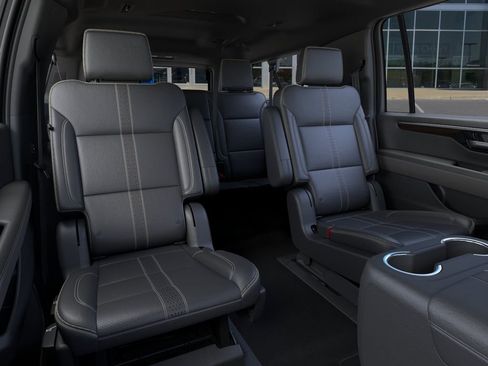 New 2026 Chevrolet Suburban High Country AWD/4WD image 18