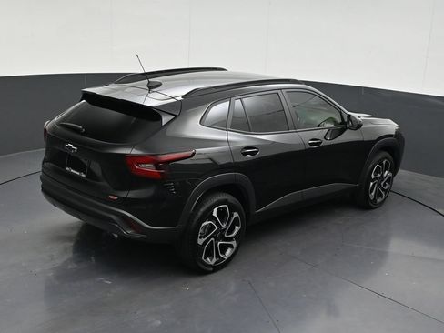Used 2025 Chevrolet Trax RS FWD image 19