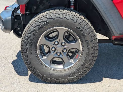 Used 2020 Jeep Gladiator Rubicon AWD/4WD image 11