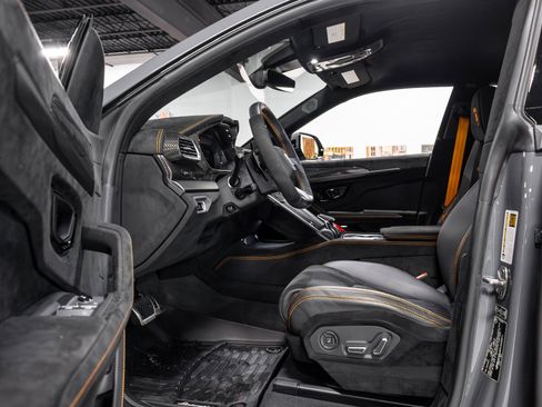 Used 2023 Lamborghini Urus Performante image 6