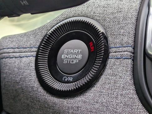 New 2026 Jeep Compass Latitude image 24