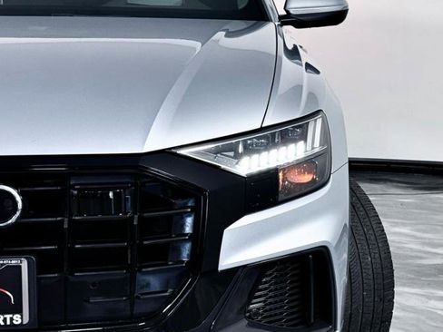 Used 2020 Audi Q8 Prestige w/ Prestige Package AWD/4WD image 6