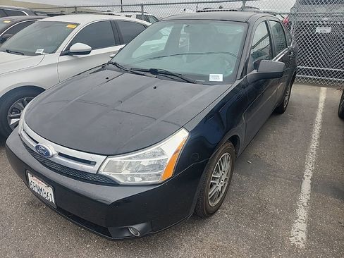 Used 2011 Ford Focus SE w/ 201A Rapid Spec Order Code FWD image 3