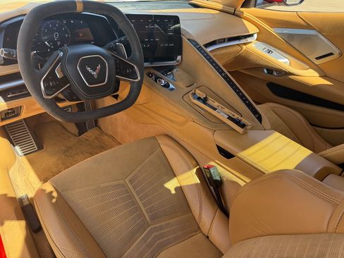 Used 2021 Chevrolet Corvette Stingray Premium Conv w/ Z51 Performance Package image 12