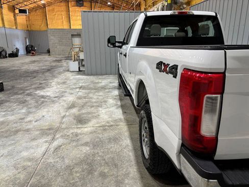 Used 2019 Ford F250 XL w/ Power Equipment Group AWD/4WD image 9