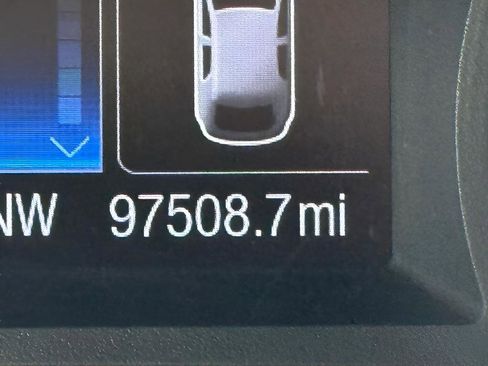 Used 2015 Ford Edge SE image 12