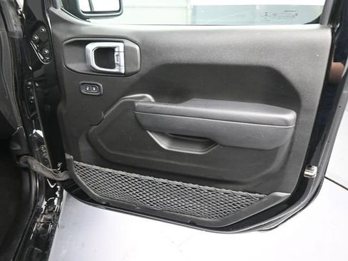 Used 2023 Jeep Wrangler Sport S image 36