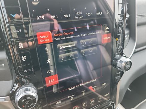 Used 2019 RAM 1500 Laramie RWD image 21