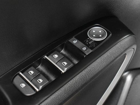 Used 2023 Kia Soul LX w/ LX Technology Package image 11