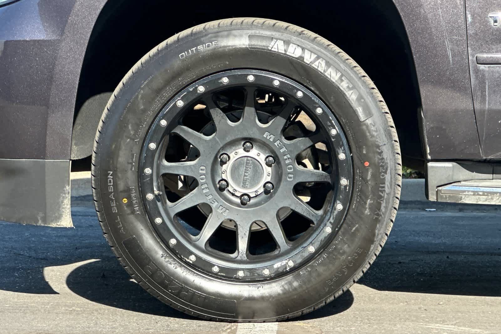 Used 2015 Chevrolet Tahoe LTZ AWD/4WD image 27