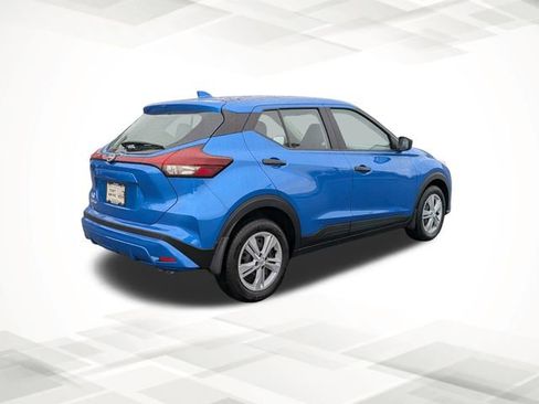 Certified 2025 Nissan Kicks Play S image 4