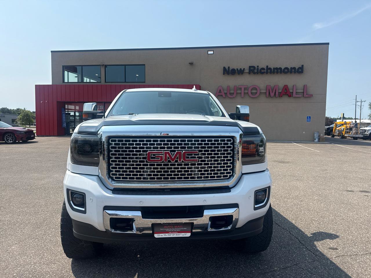 Used 2016 GMC Sierra 2500 Denali w/ Duramax Plus Package AWD/4WD image 8