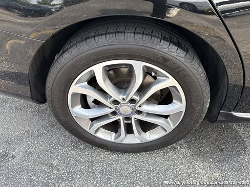Used 2017 Mercedes-Benz C 300 4MATIC Sedan image 11