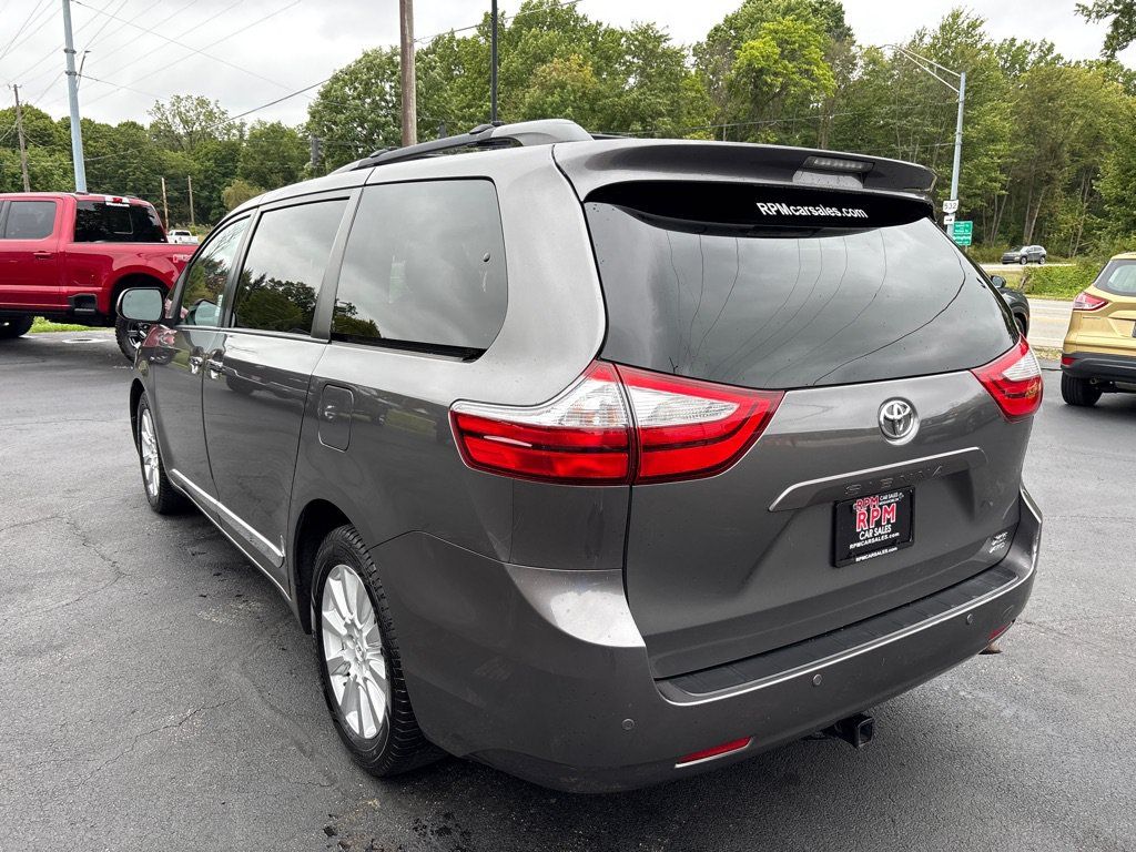 Used 2017 Toyota Sienna XLE Premium AWD/4WD image 8