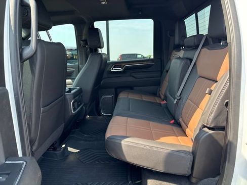 Used 2024 Chevrolet Silverado 2500 High Country w/ High Country Premium Package AWD/4WD image 21