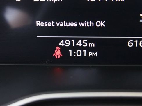 Used 2021 Audi A4 2.0T Premium Plus image 7