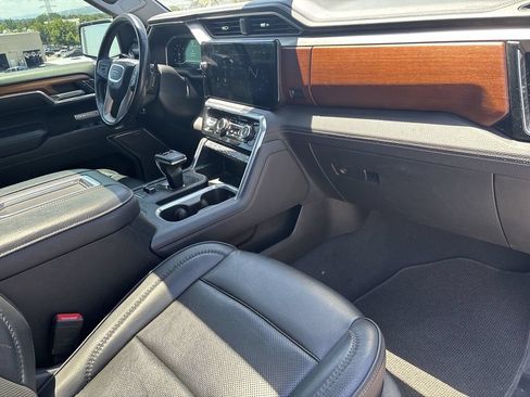 Used 2022 GMC Sierra 1500 Denali w/ Denali Reserve Package AWD/4WD image 35