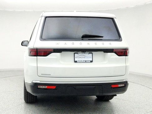 Used 2023 Jeep Wagoneer 4WD w/ Premium Group I image 6