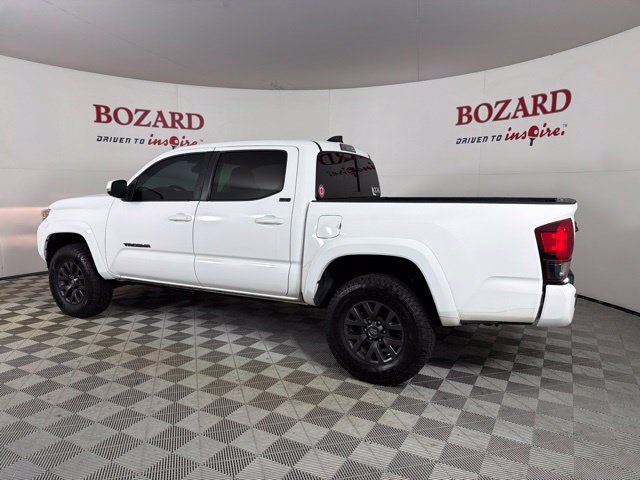 Used 2022 Toyota Tacoma SR5 AWD/4WD image 7