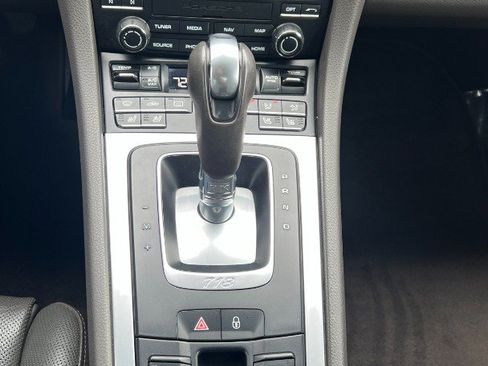 Used 2018 Porsche 718 Boxster RWD image 60