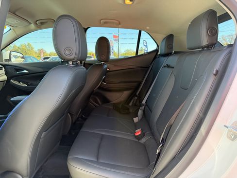 Used 2025 Buick Encore GX Sport Touring w/ Comfort Package image 17