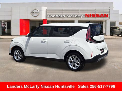Used 2024 Kia Soul LX w/ Option Group 015 FWD image 6