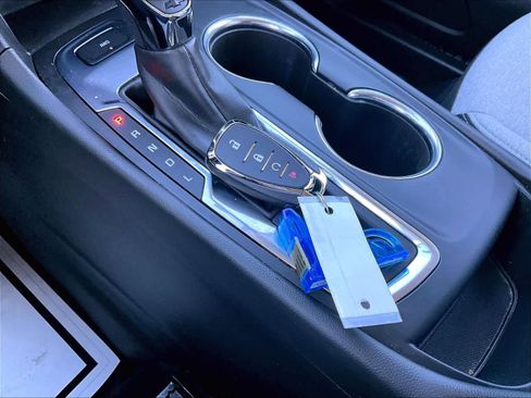 Used 2023 Chevrolet Equinox LS w/ LS Convenience Package image 29