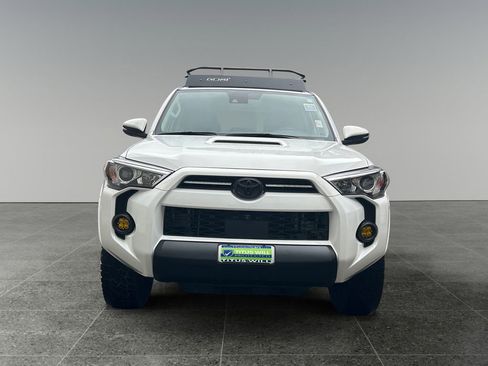 Used 2024 Toyota 4Runner TRD Off-Road Premium w/ Off Road Premium Plus Package AWD/4WD image 2