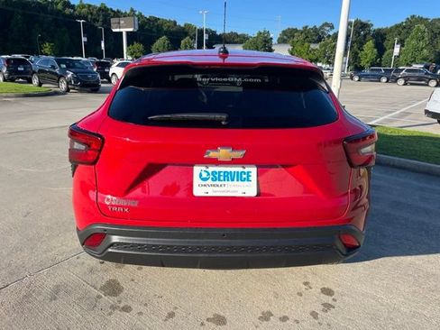 New 2026 Chevrolet Trax LS FWD image 5